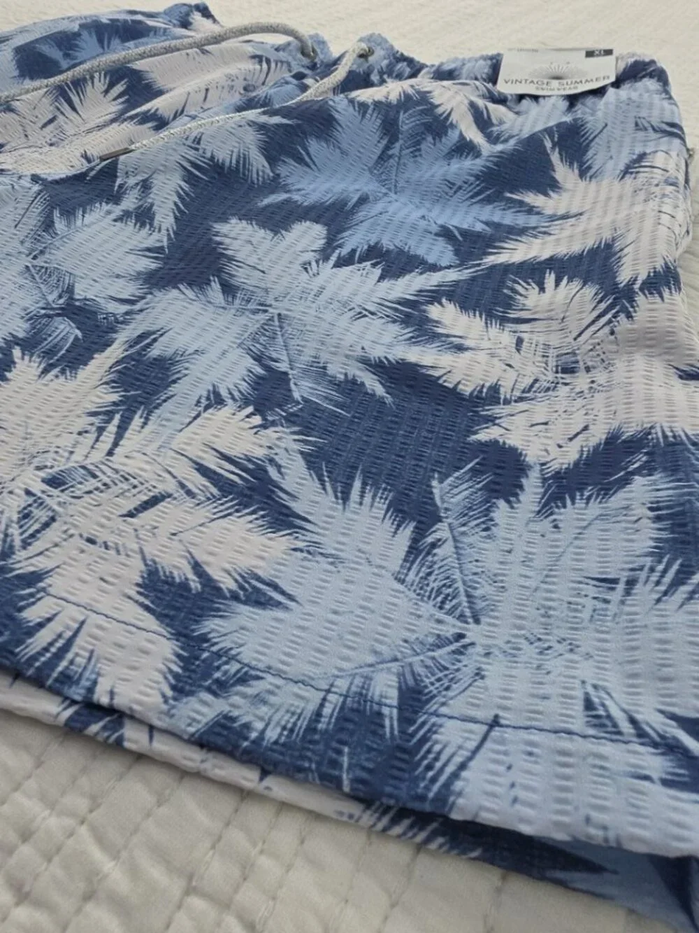 The Endless Summer Swim Trunks Shorts Mens XL Blue Tropical Elastic Waist‎ NWT
